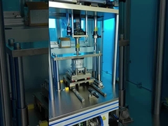 自動車用エアコンコンプレッサーの圧力試験と組立